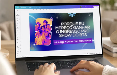 Pessoa editando uma apresentação no Canva